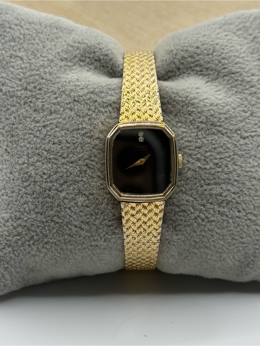 vintage gold-plated women's Seiko Quartz wristwatch
